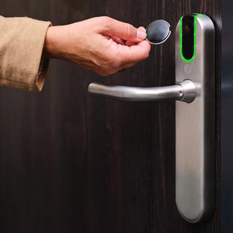 tür mit transponder