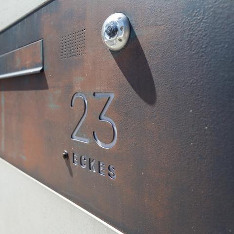 23